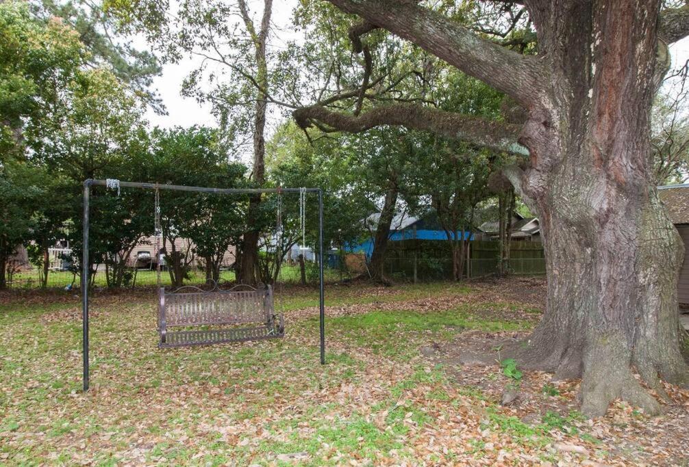 Cajun Stays - Cajun Hostel II - The Black Room Lafayette Exterior photo
